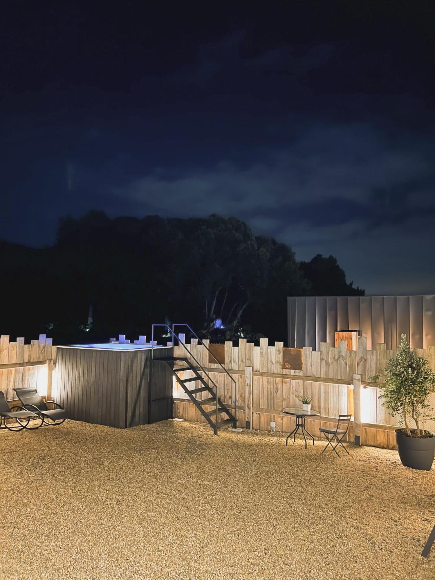 Vibe Luxury Cabins Arnuero Extérieur photo