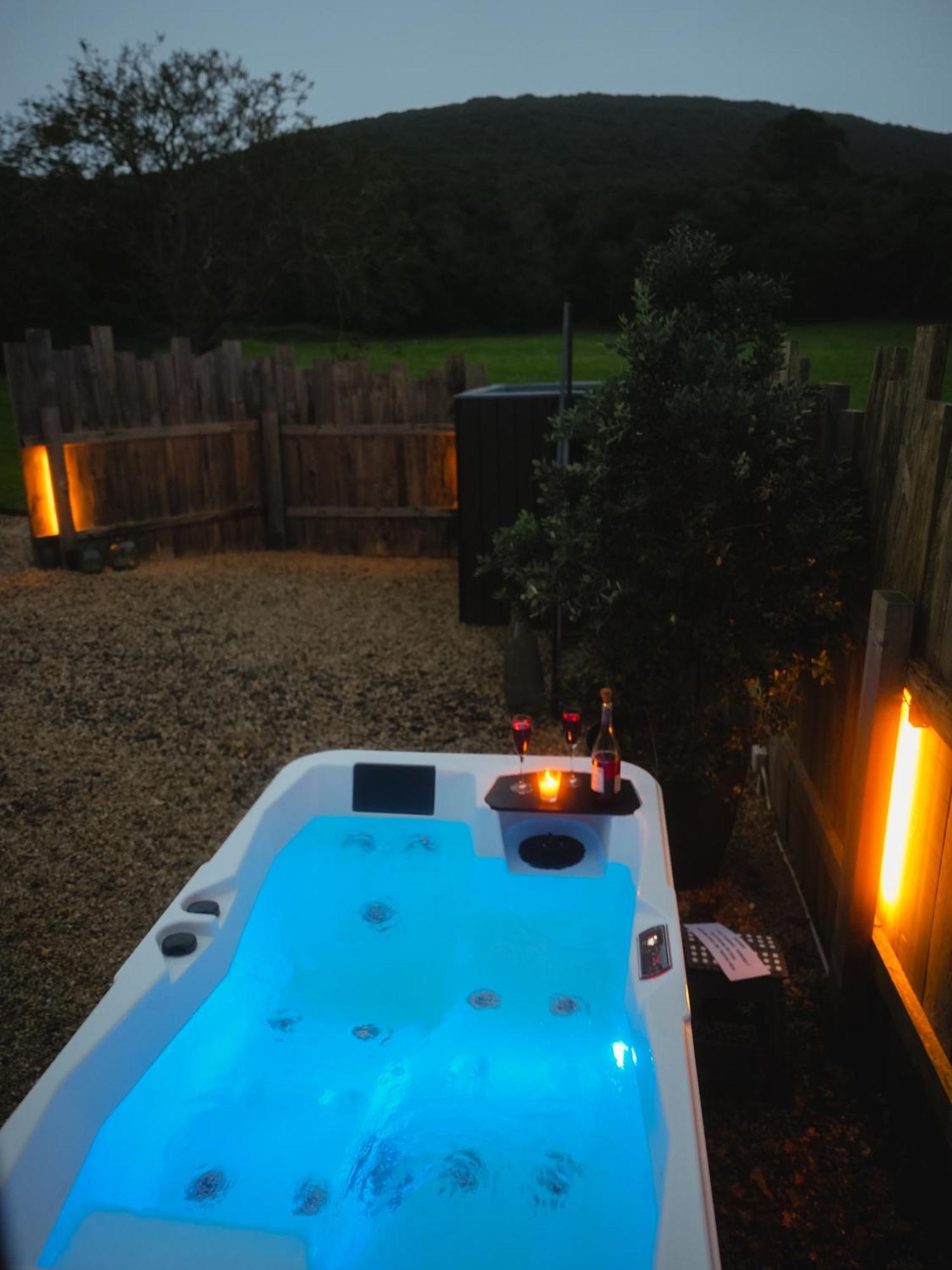 Vibe Luxury Cabins Arnuero Extérieur photo